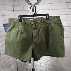 NWT Universal Thread Ladies Size 22W High Rise A-line Midi Green Jean Shorts